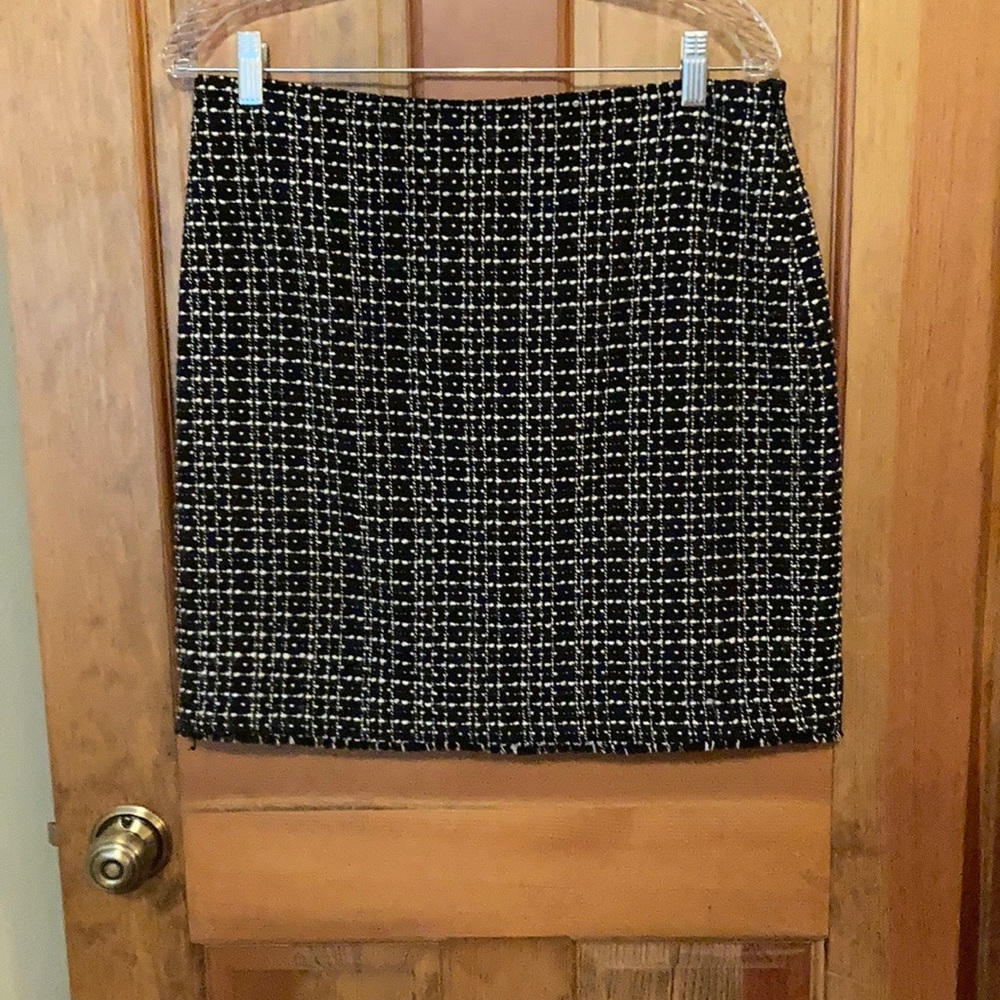 Size 10 petite Ann Taylor woolen skirt